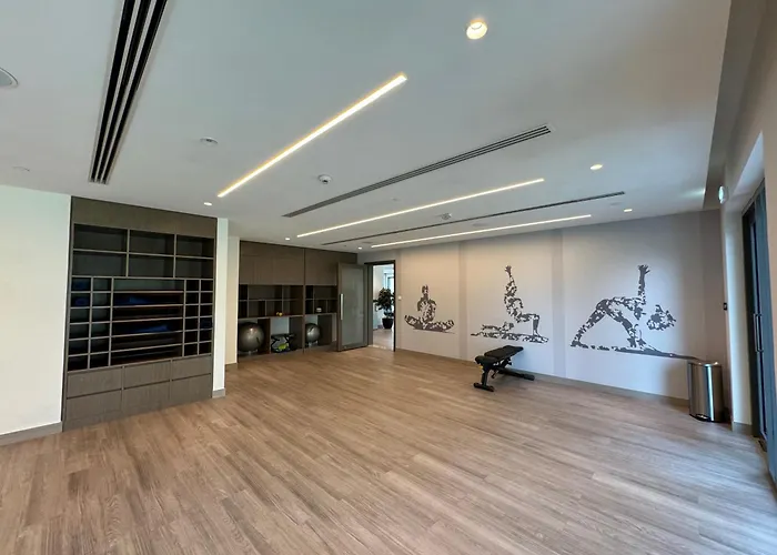 Burj Royale Condo, Close To Dubai Mall & Attractions