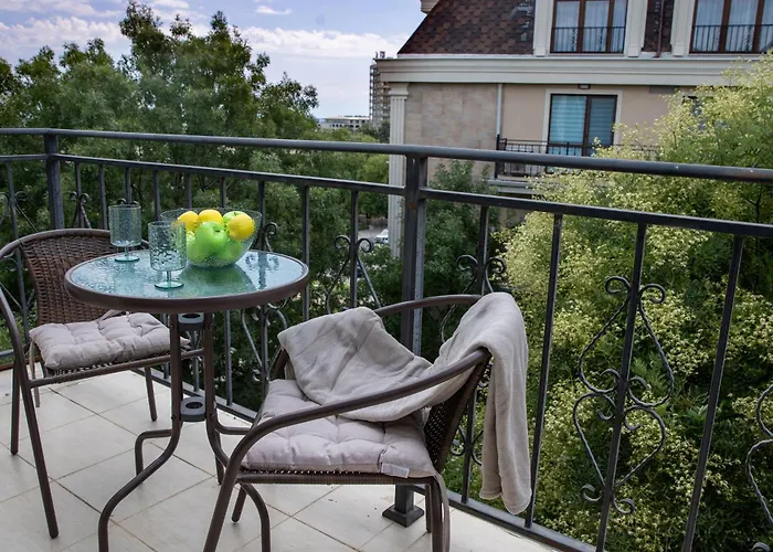 One-Bedroom Premium Apartment Saints Constantine and Helena