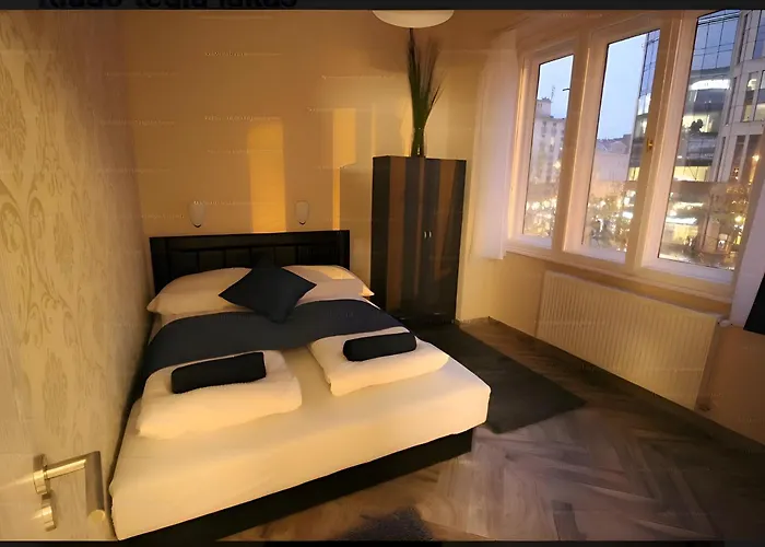 Budapest Supercenter 3Bdr
