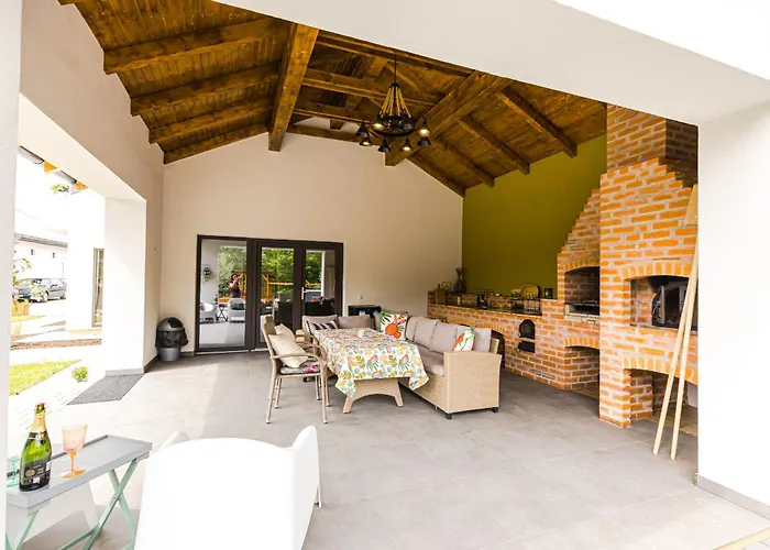 Ioanaguesthouse Turda