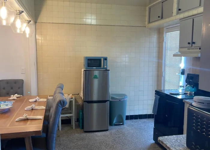 The Penthouse Hostel Daytona Beach