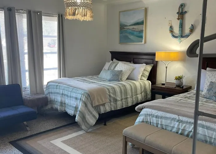 The Penthouse Hostel Daytona Beach
