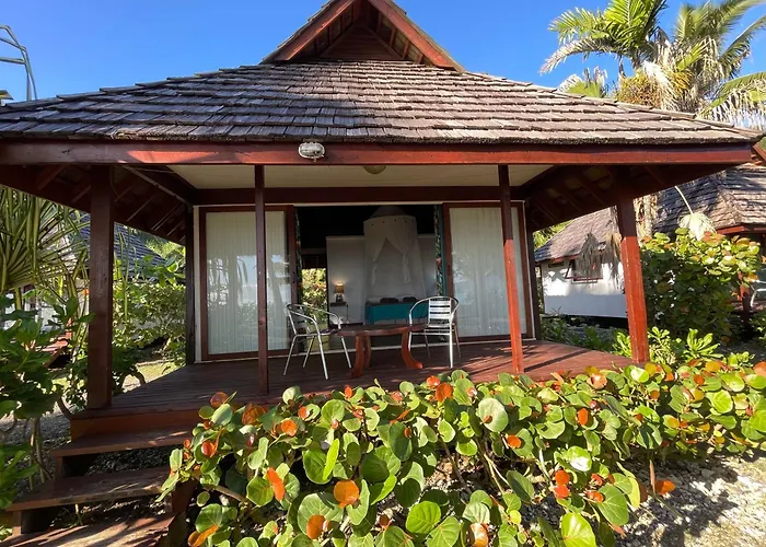 Punatea Village Afaahiti