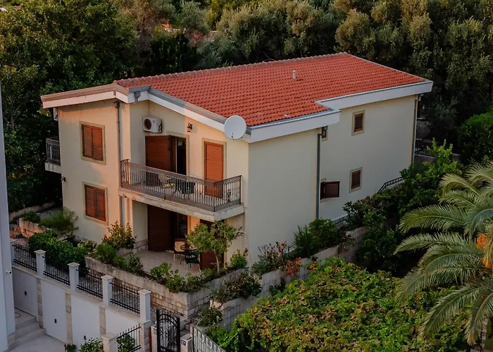 Villa Botanicus Petrovac