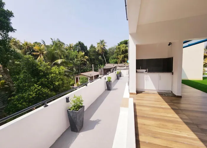 The Elegance Hotel Kalutara
