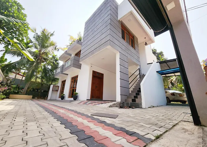 The Elegance Hotel Kalutara