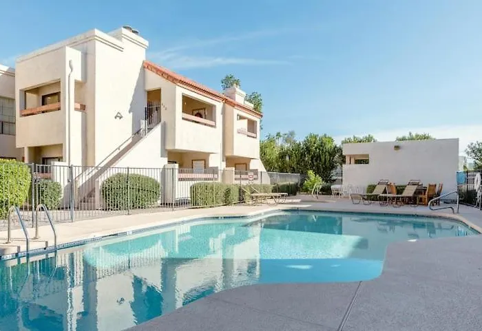 Vibrant 1Br Condo Wpatio, Pool, & Parking Scottsdale
