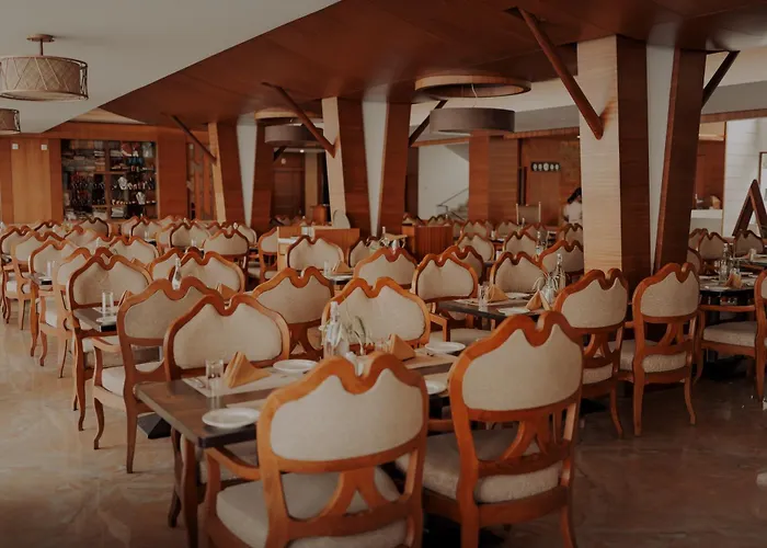 Amber Dale Luxury Hotel & Spa, Munnar