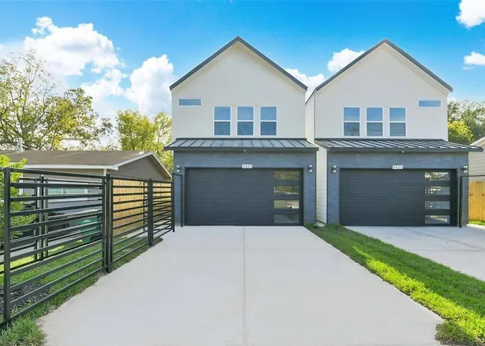 Houston Up Scale Abode Villa