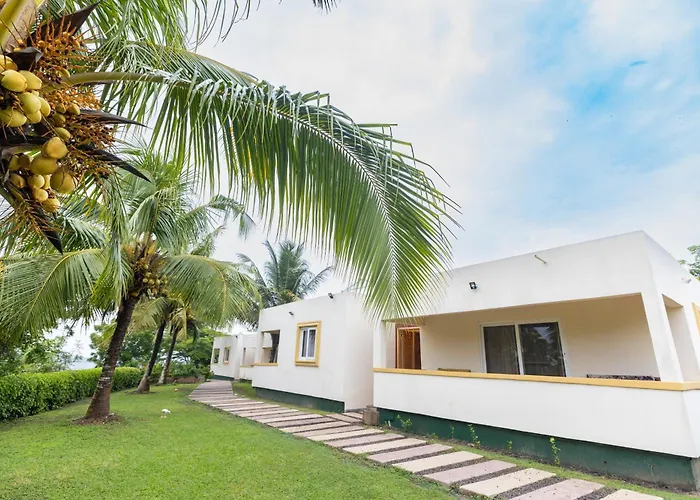 Golden Hill Parker Hotel Elmina