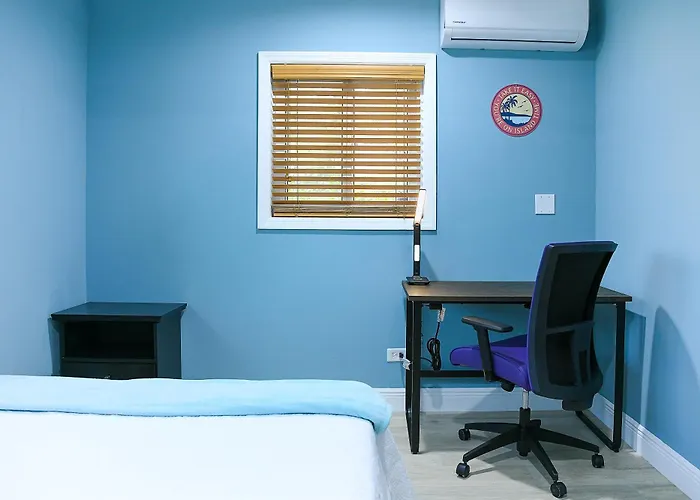 Sheer Bliss Beachview Apt #1 George Town