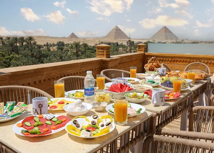 Taj Pyramids Inn - Pyramids View Rooftop Kafret el-Gabal