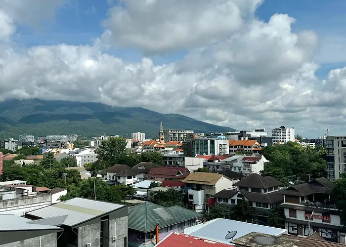 Charm Suite Nimman With Rooftop Chiang Mai