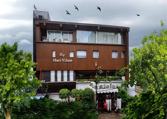 Hotel Hari Vilaas Varanasi