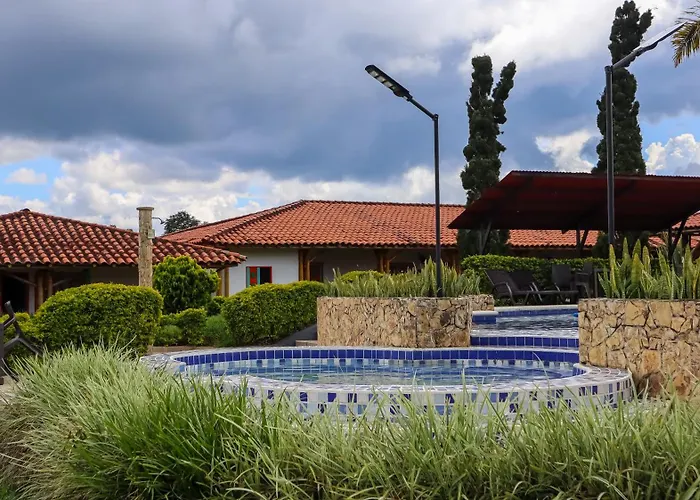 Hotel Parque De Los Arrieros Montenegro