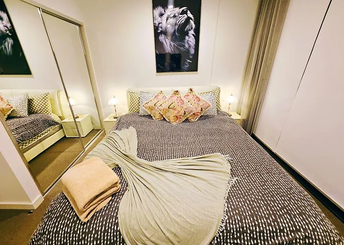 Eden - Fast & Furious 伊甸园 - 速度与激情 Apartment Adelaide