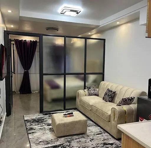 Elegant 1 Bed Apartment Near Yaya Centre With Gym Nairobi