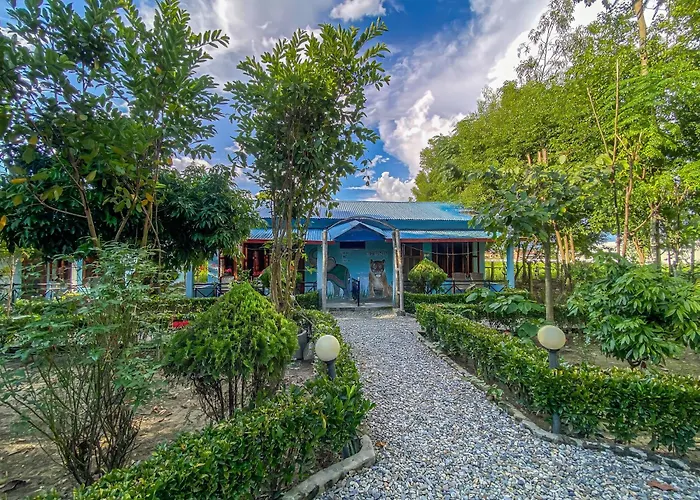 Hotel Tiger'S Den - Peace Home, Family -An Exciting Adventurous Park Safari, Arranger Sauraha