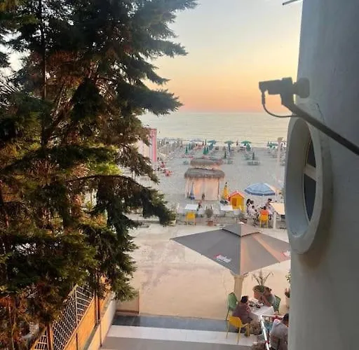 Beachfront-Apartment Golem Durres