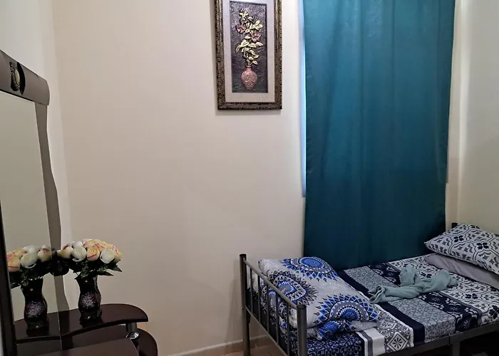 Top House Hostel Abu Dhabi