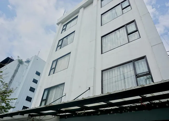 Hash Apartment Silom Soi 3 Triple Room Bangkok