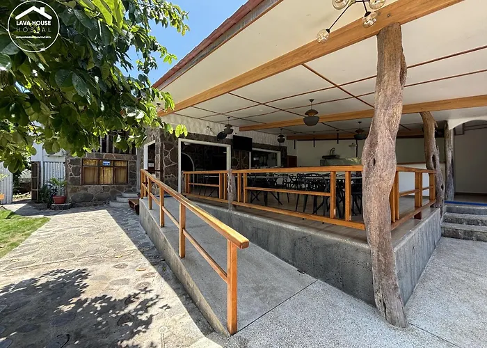 Lava House Hostal Puerto Ayora 