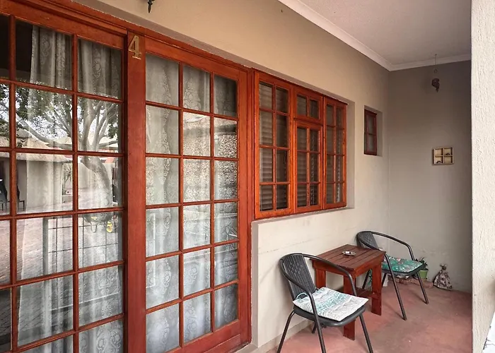 Ethithiya Oasis Guesthouse And Self-Catering Windhoek