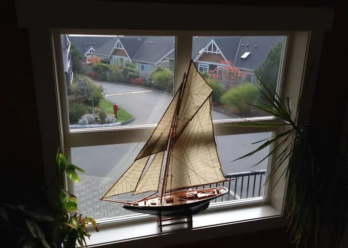 Upscale Sooke Vacation Rental