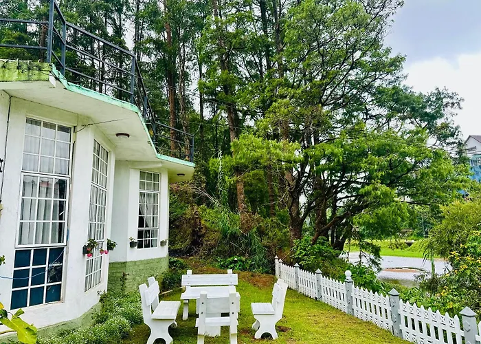 Lakeside Cottage By Clover Nuwara Eliya