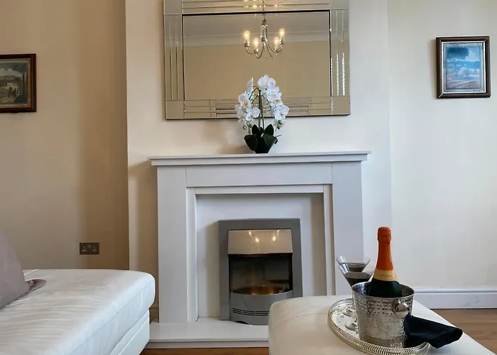 The Bell'S Apartment London