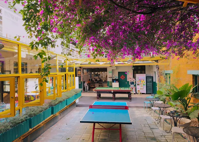 The Cloudland International Youth Hostel, Close To The City Center,10 Min Walks To The Subway, Close To The Night Market, Old Street, Green Lake, English-Speaking Service, Free Activity Convenient Payment And Visa Cards Are Accepted Kunming