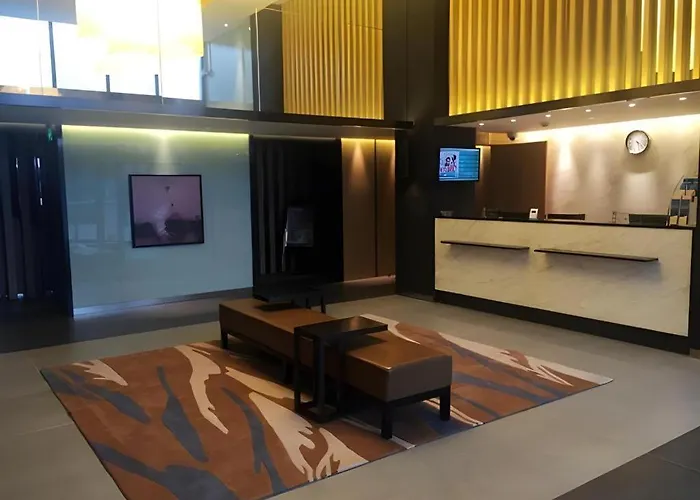 Jinjiang Inn Shanghai Innovation Industrial Park Caolu Metro Station