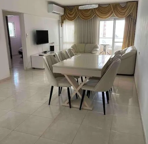 Magnifique Appartement 4P Pres De La Plage Et Kikar Netanya