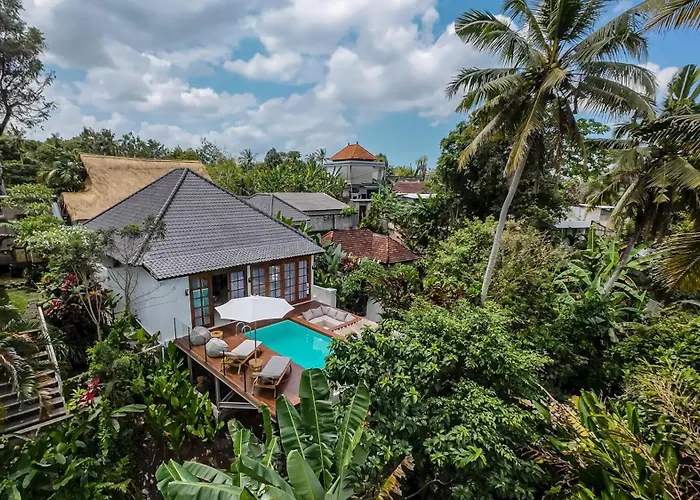 Garden Heights Villa By Evdekimi - Elegant 3Br Jungle Oasis With Hammock Ubud 