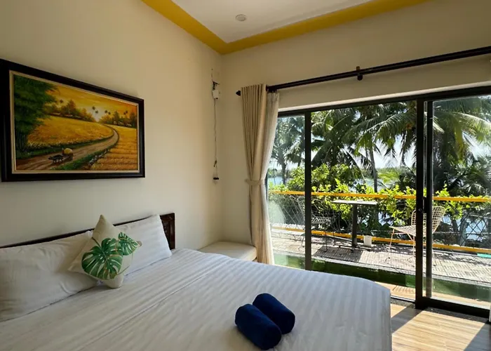 Coral Riverside Homestay & Hostel Hoi An