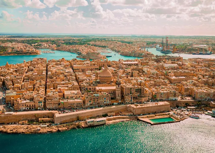 Moon Malta Boutique Stay With Rooftop Pool & Sea Views Of Valletta, Grand Harbour & Three Cities Cospicua