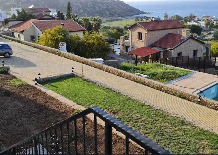 Bella Villas,3Bedroomed , Swimming Pool & Beach Kyrenia 