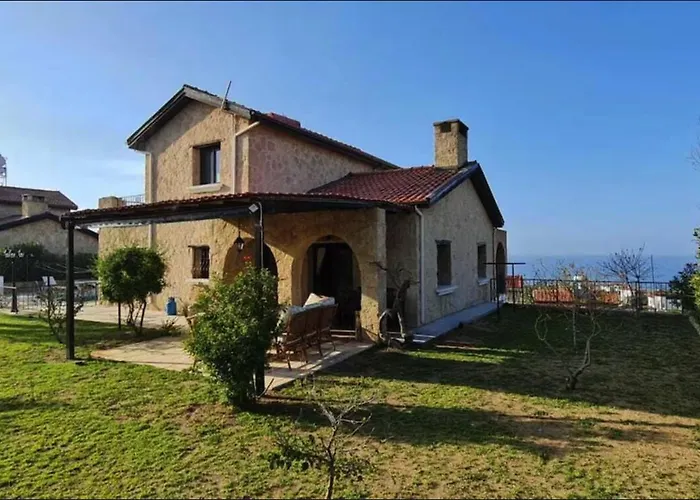 Bella Villas,3Bedroomed , Swimming Pool & Beach Kyrenia 