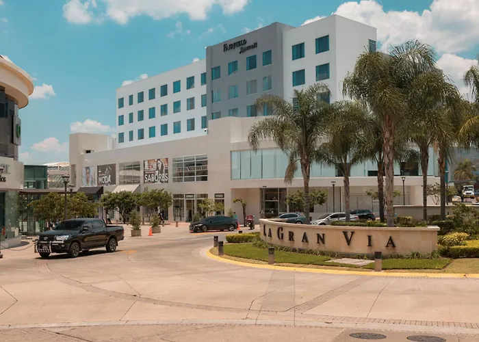 Fairfield By Marriott San Salvador Hotel