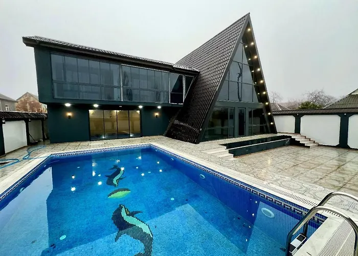 4 Bedroom, 5 Bathroom Triangle Gabala