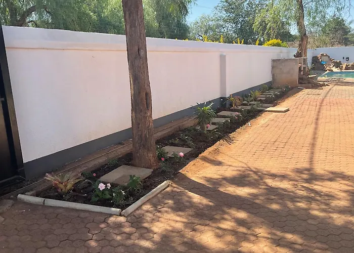 Laronza Bed And Breakfast Francistown