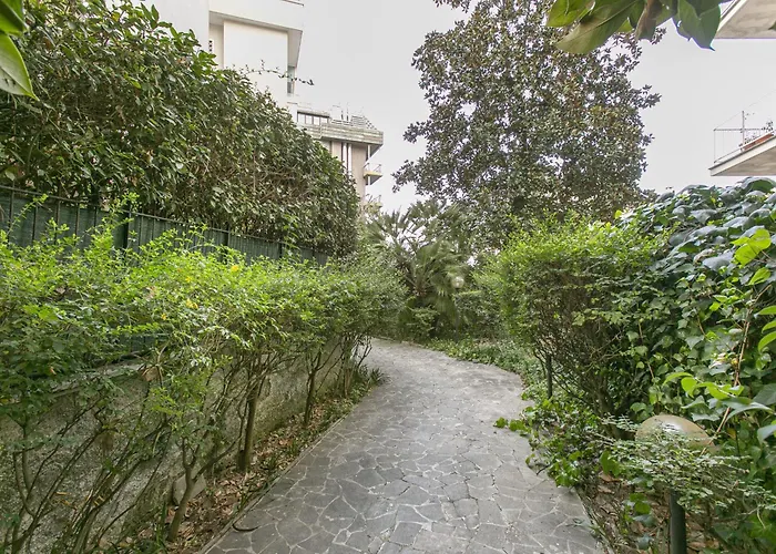 Rosso Levanto House Rome