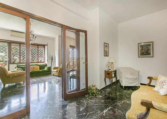 Rosso Levanto House Rome
