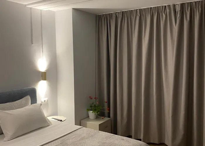 Room 1 Tirana