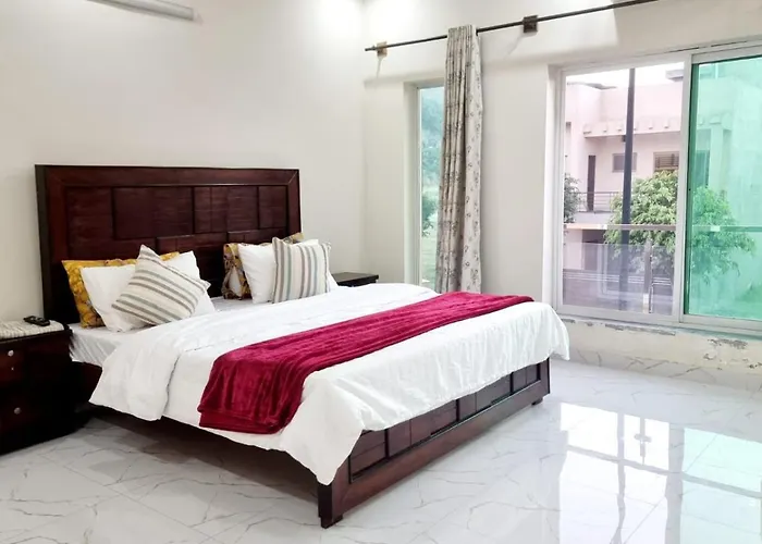 Haven Lodge, Bahria Enclave Islamabad By Haven Holiday Homes