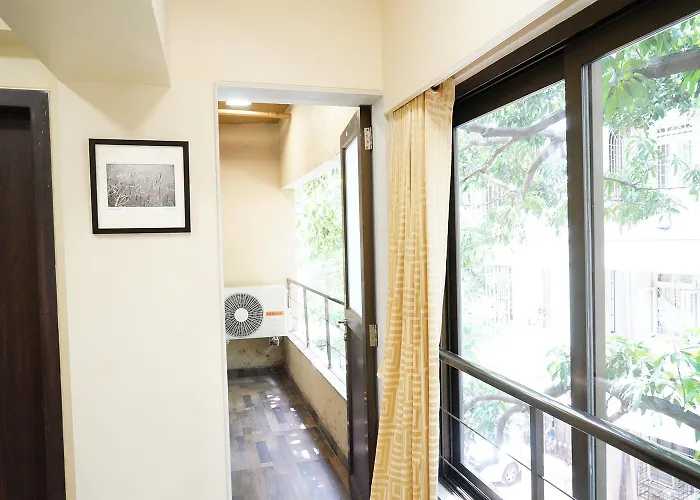 Large, Modern, Private 3Bhk, Khar West, Mumbai Apartment