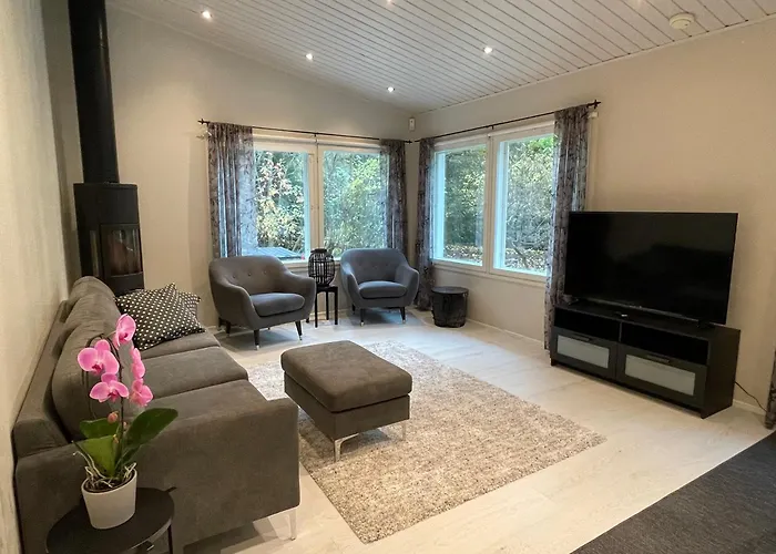 Spacious And Quiet Single-Family Home In Espoo