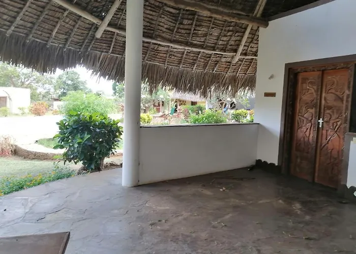 Noble Holidays-Cozy Cottage Malindi