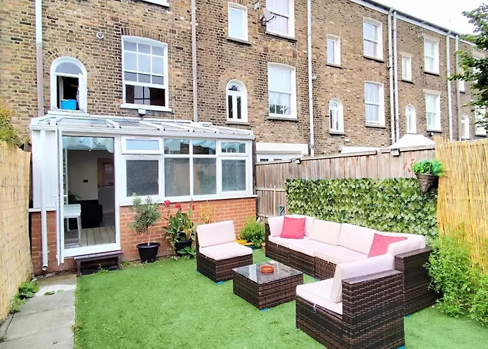 Tower Hill Property London