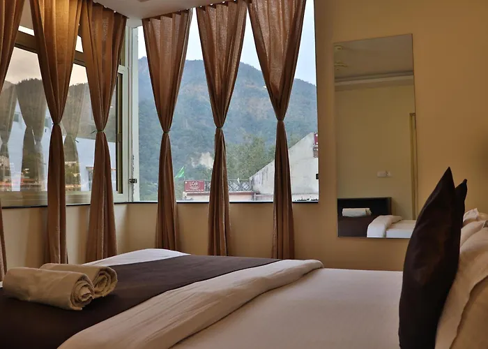 Shiv Shakti Hostel Rishikesh